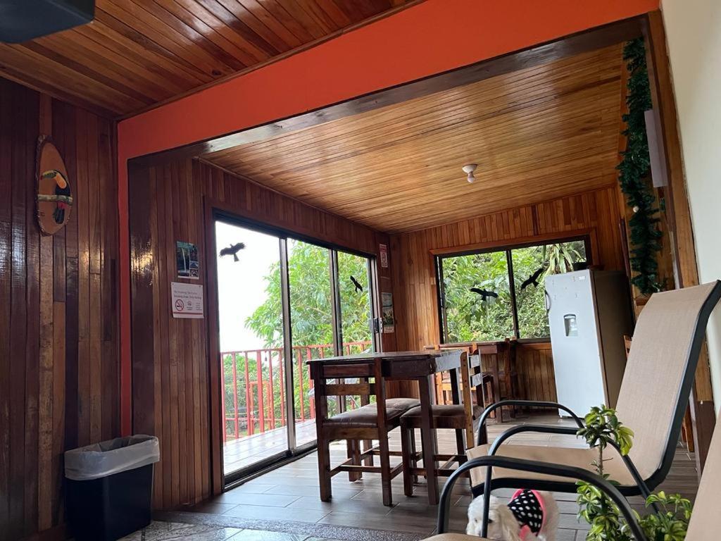 Monteverde Monkey Hostel Extérieur photo